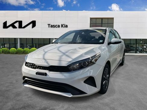 Used 2023 Kia Forte LXS w/ LXS Technology Package image 3