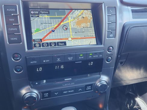 Used 2021 Lexus GX 460 Premium w/ Premium Package AWD/4WD image 10