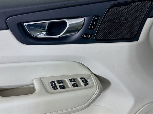 Used 2023 Volvo XC60 B5 Plus w/ Climate Package image 15