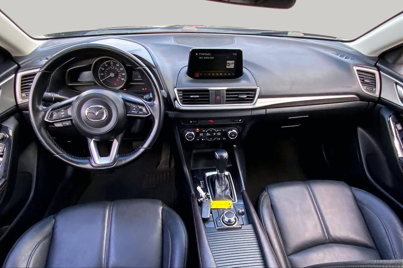 Used 2018 MAZDA MAZDA3 Touring FWD image 16