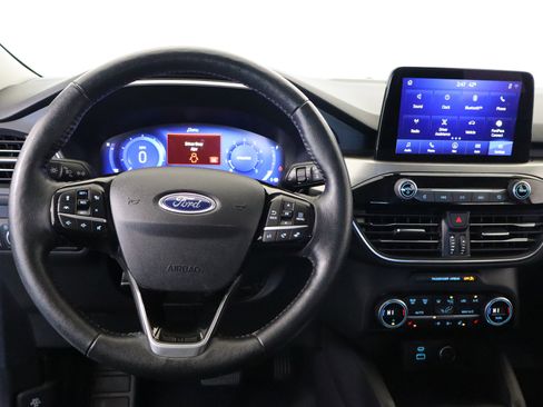 Used 2021 Ford Escape Titanium image 23