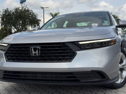 Certified 2023 Honda Accord LX image 3
