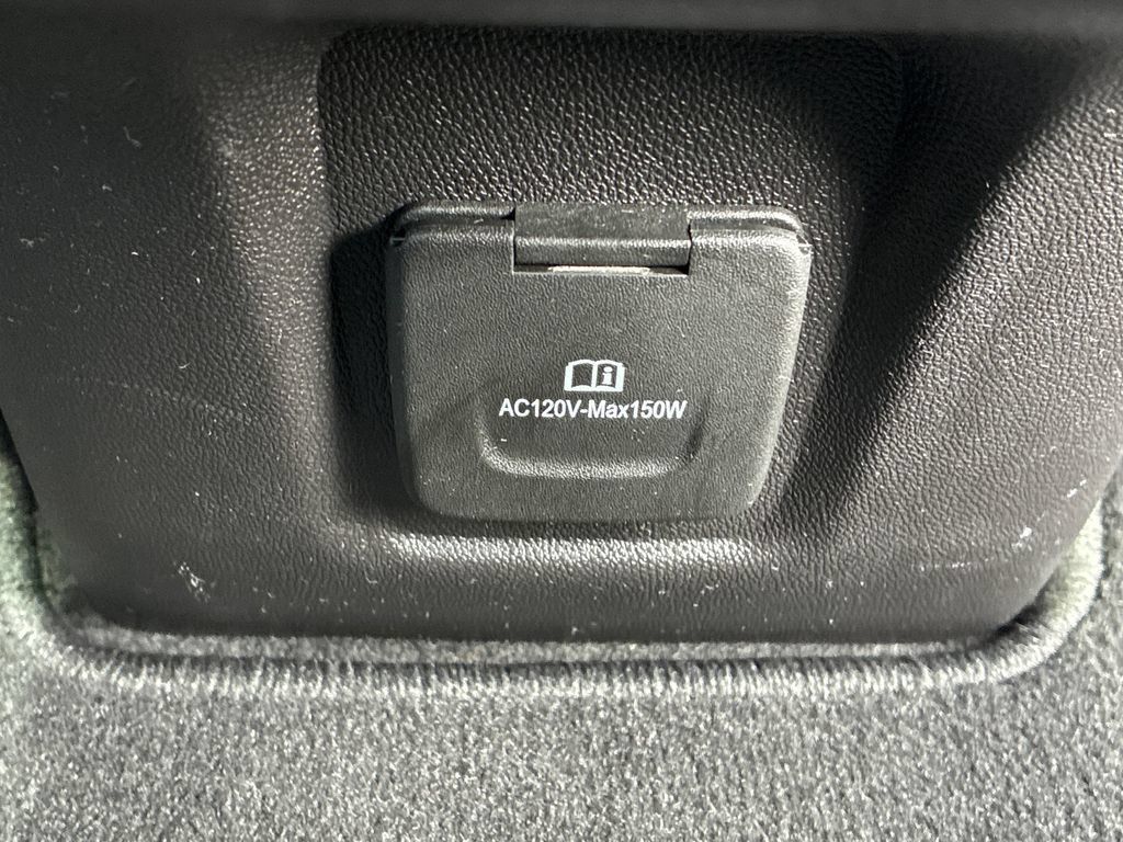 Used 2024 GMC Terrain SLT AWD/4WD image 31
