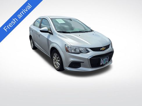 Used 2017 Chevrolet Sonic LT FWD image 1