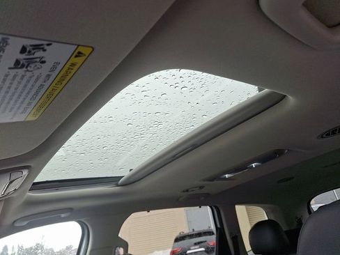 Used 2022 Kia Telluride EX image 14