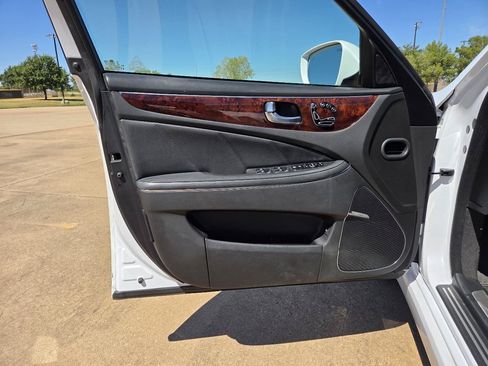 Used 2016 Hyundai Equus Signature RWD image 14