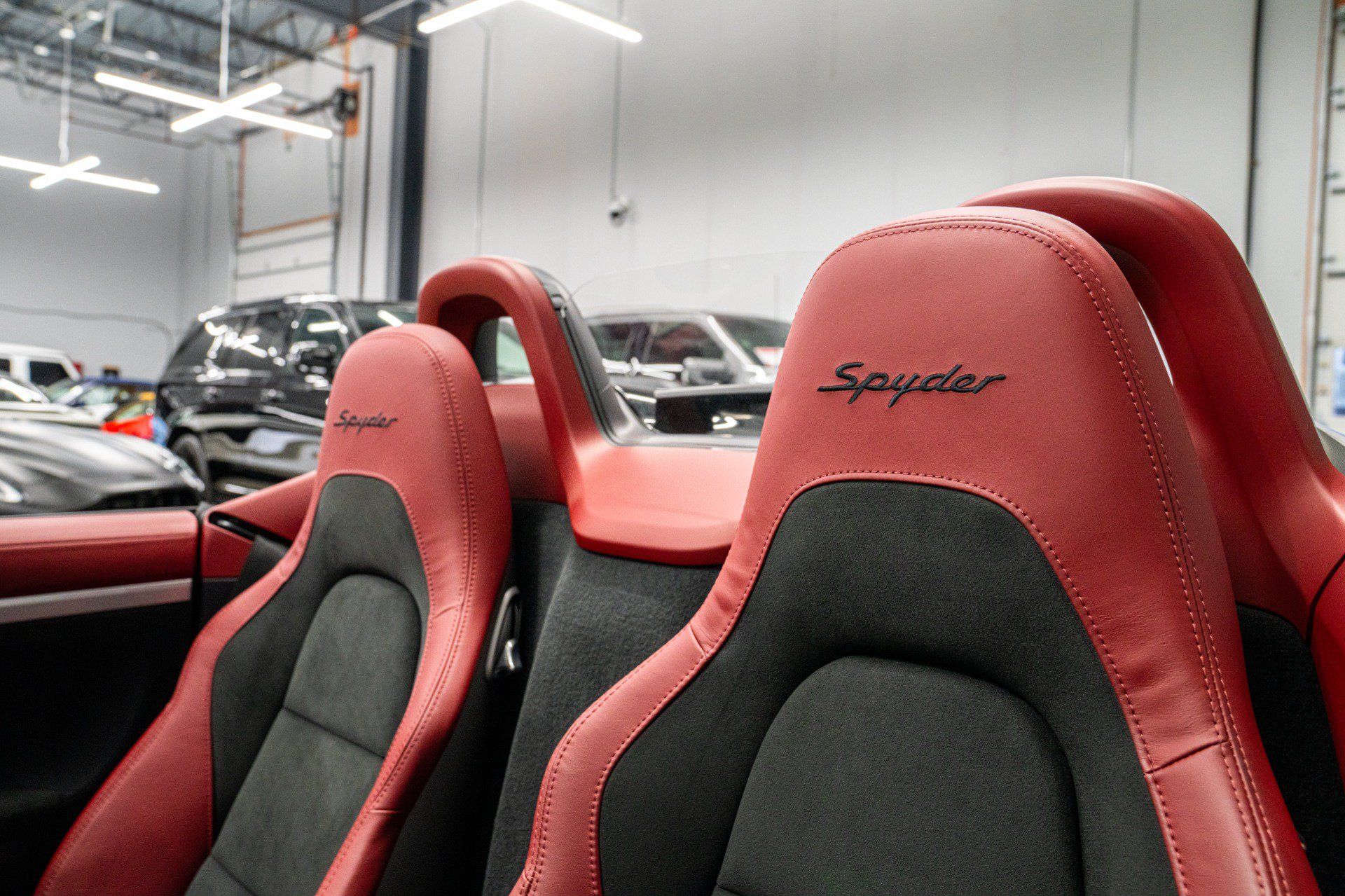 Used 2023 Porsche 718 Boxster Spyder RWD image 33