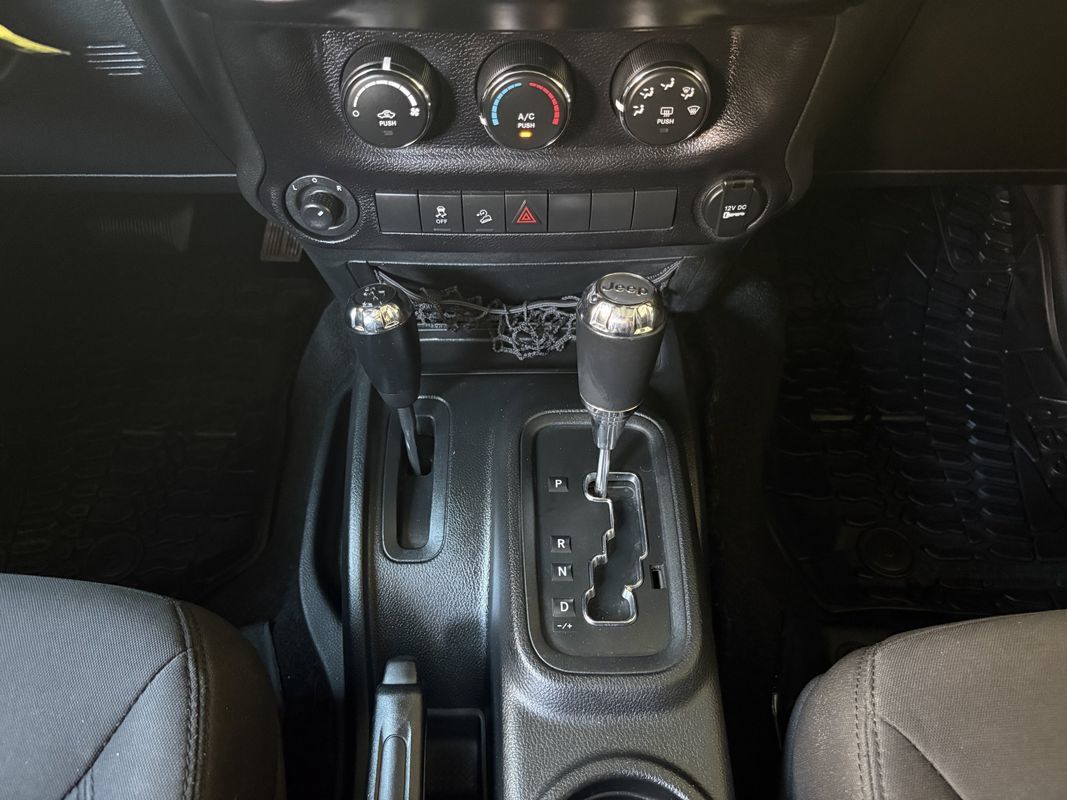 Used 2017 Jeep Wrangler Unlimited Sport w/ Quick Order Package 24S AWD/4WD image 12