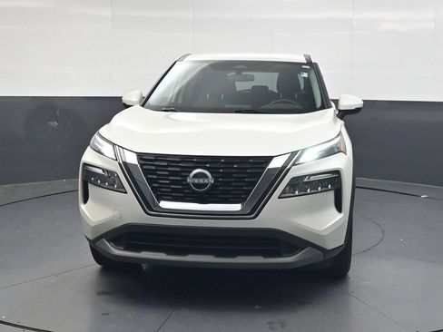 Used 2023 Nissan Rogue SV FWD image 12