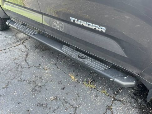 Used 2022 Toyota Tundra Limited AWD/4WD image 5