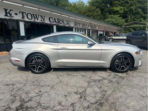 Used 2019 Ford Mustang Premium RWD image 5
