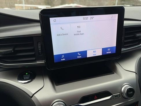 Used 2021 Ford Explorer XLT w/ Equipment Group 202A image 17