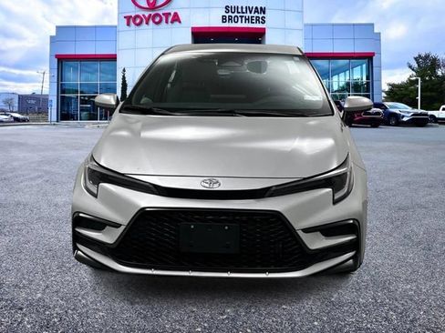 Used 2024 Toyota Corolla SE FWD image 2