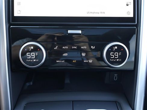 New 2026 Land Rover Discovery Limited Edition image 26