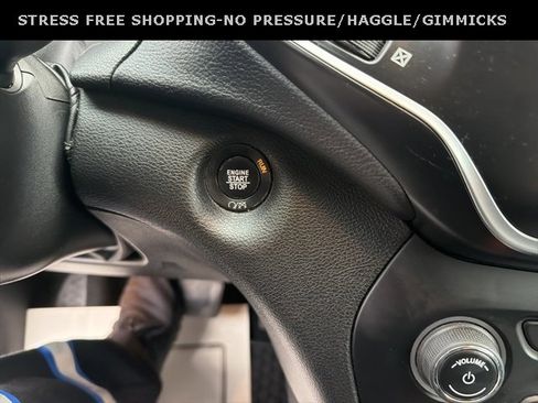 Used 2019 Jeep Cherokee Latitude Plus w/ Comfort/Convenience Group image 23