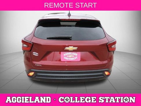 Certified 2024 Chevrolet Trax LS FWD image 5
