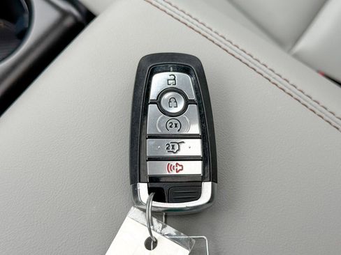 Certified 2025 Ford Explorer Active w/ Active Comfort Package image 38