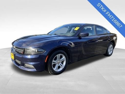 Used 2015 Dodge Charger SE w/ Popular Equipment Group image 3