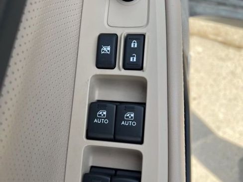 Used 2017 Subaru Outback 2.5i Limited image 19