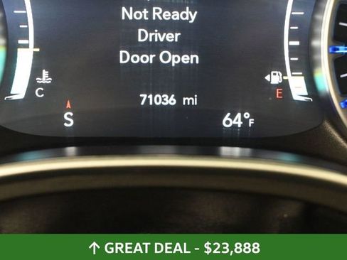 Used 2024 Chrysler Pacifica Touring-L FWD image 37