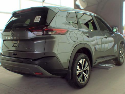 Used 2023 Nissan Rogue SV AWD/4WD image 2