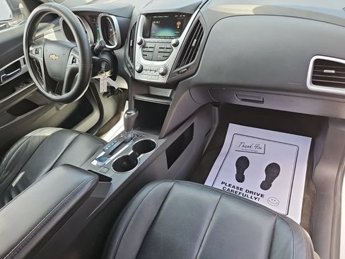 Used 2017 Chevrolet Equinox LS FWD image 24