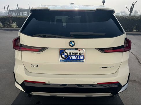Used 2023 BMW X1 xDrive28i w/ Premium Package image 4