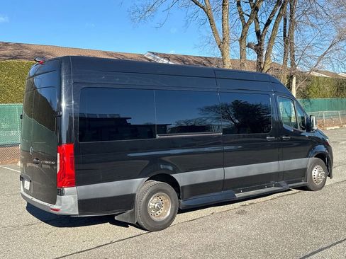 Used 2021 Mercedes-Benz Sprinter 3500 image 7