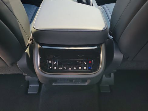 Certified 2026 INFINITI QX80 4WD w/ Sport Exterior Package image 27