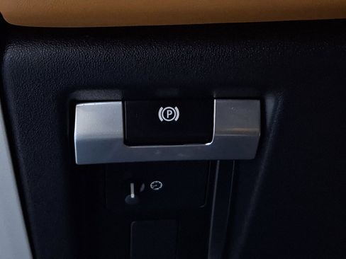 Certified 2024 Land Rover Defender 110 S image 24