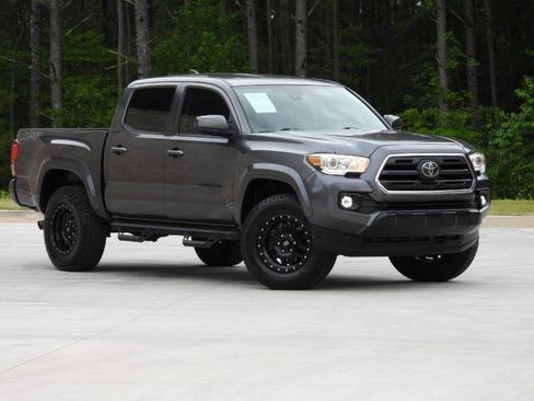 Used 2019 Toyota Tacoma SR5 RWD image 16
