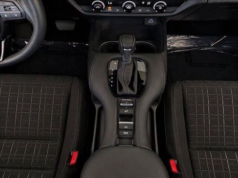 Certified 2024 Honda HR-V LX image 18