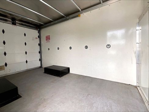 Used 2022 Ford Transit 350 DRW RWD image 15
