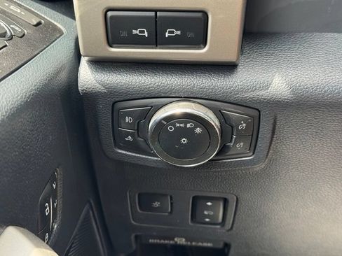 Used 2022 Ford F350 Lariat w/ Lariat Ultimate Package AWD/4WD image 34