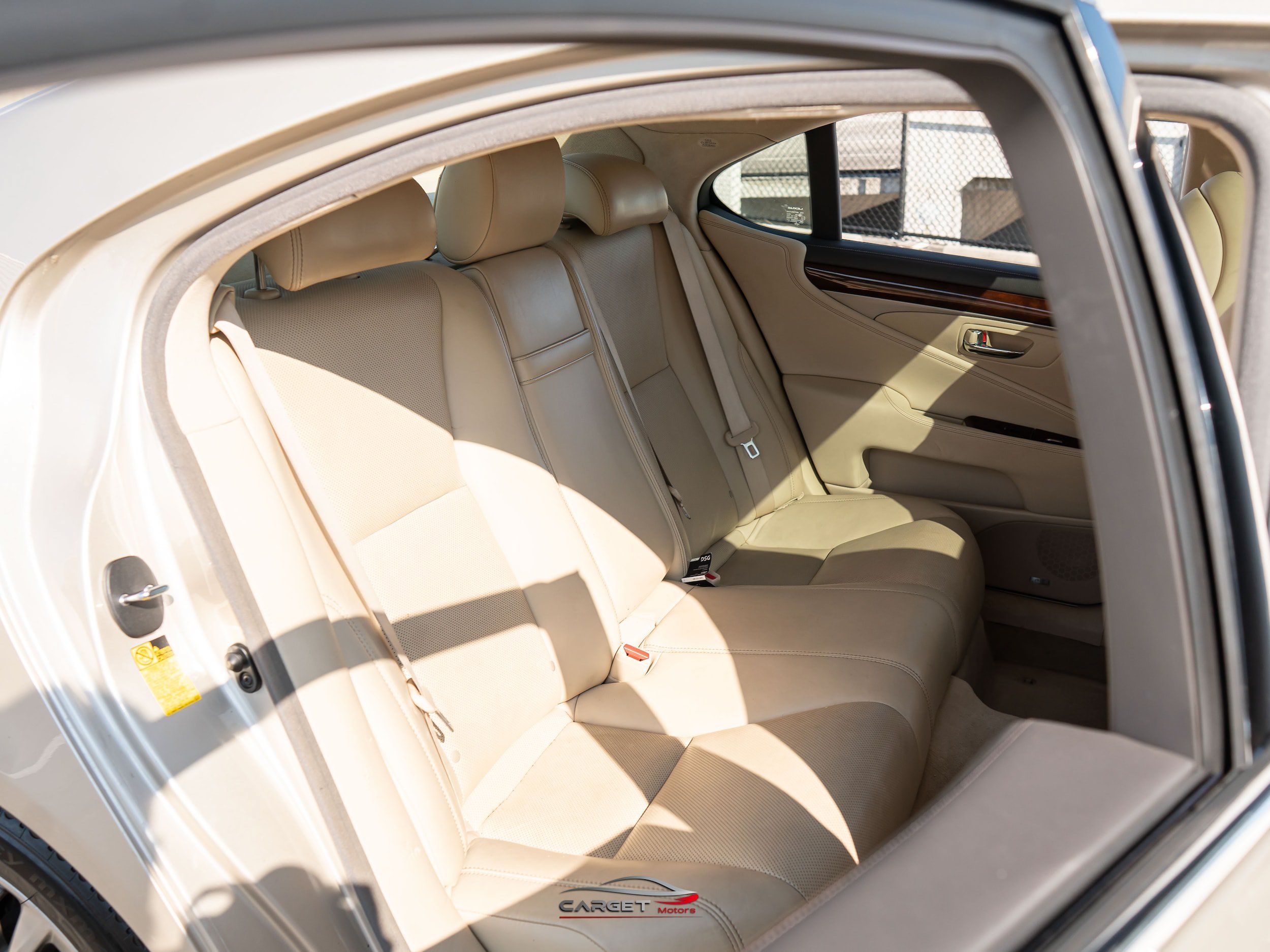 Used 2015 Lexus LS 460 AWD w/ Comfort Package image 17