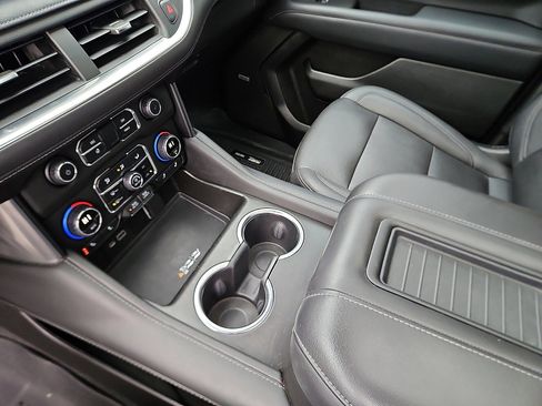 Used 2022 Chevrolet Tahoe Z71 w/ Z71 Off-Road Package image 20