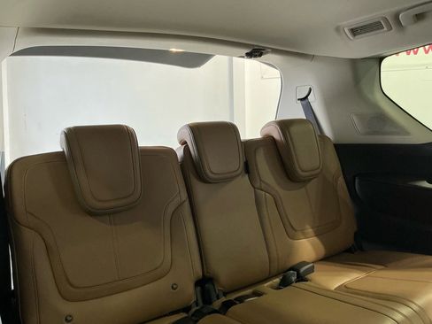 Used 2025 INFINITI QX80 Sensory image 30