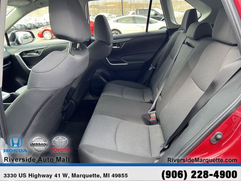 Used 2025 Toyota RAV4 XLE image 24