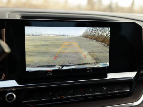 Used 2025 GMC Sierra 1500 SLT image 16