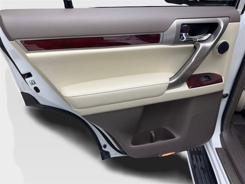 Used 2013 Lexus GX 460 Premium image 39