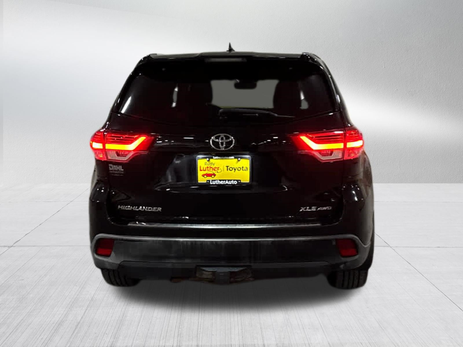 Certified 2019 Toyota Highlander XLE AWD/4WD image 5