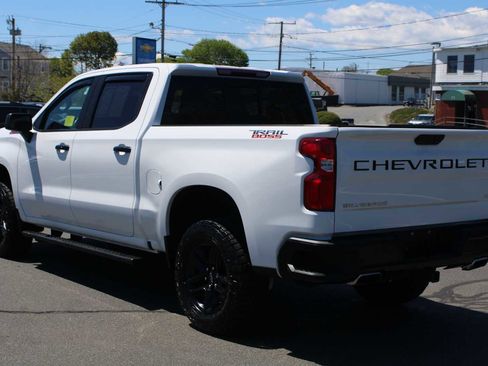 Used 2021 Chevrolet Silverado 1500 LT Trail Boss w/ Convenience Package II AWD/4WD image 5