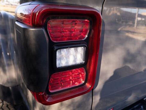 Used 2023 Jeep Gladiator Rubicon w/ LED Lighting Group image 39