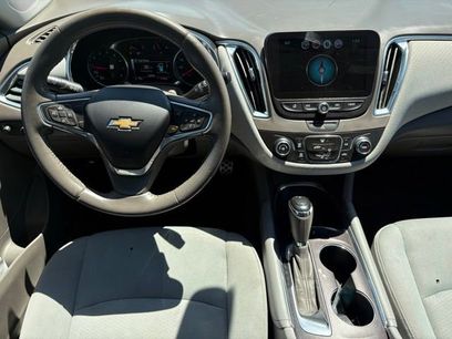 Used 2017 Chevrolet Malibu LT