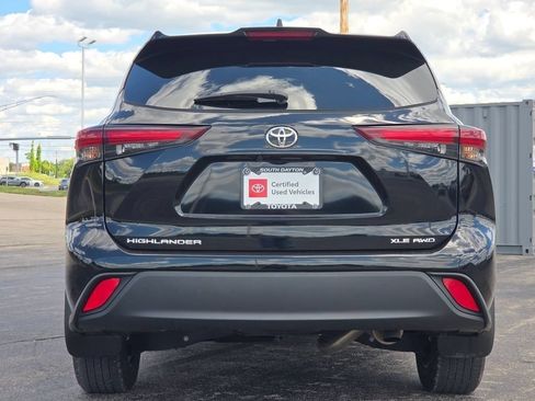 Used 2024 Toyota Highlander XLE AWD/4WD image 23