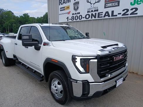 Used 2026 GMC Sierra 3500 Pro AWD/4WD image 1