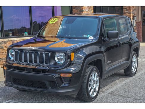 Used 2023 Jeep Renegade Latitude AWD/4WD image 7