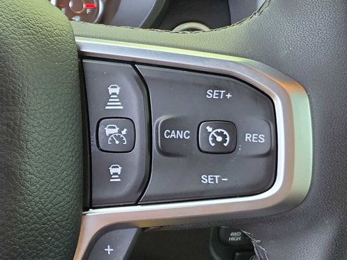 Used 2025 RAM 1500 Big Horn AWD/4WD image 28