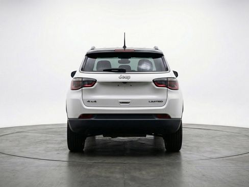 Used 2025 Jeep Compass Limited image 7