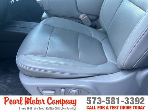 Used 2021 GMC Sierra 1500 SLT image 11